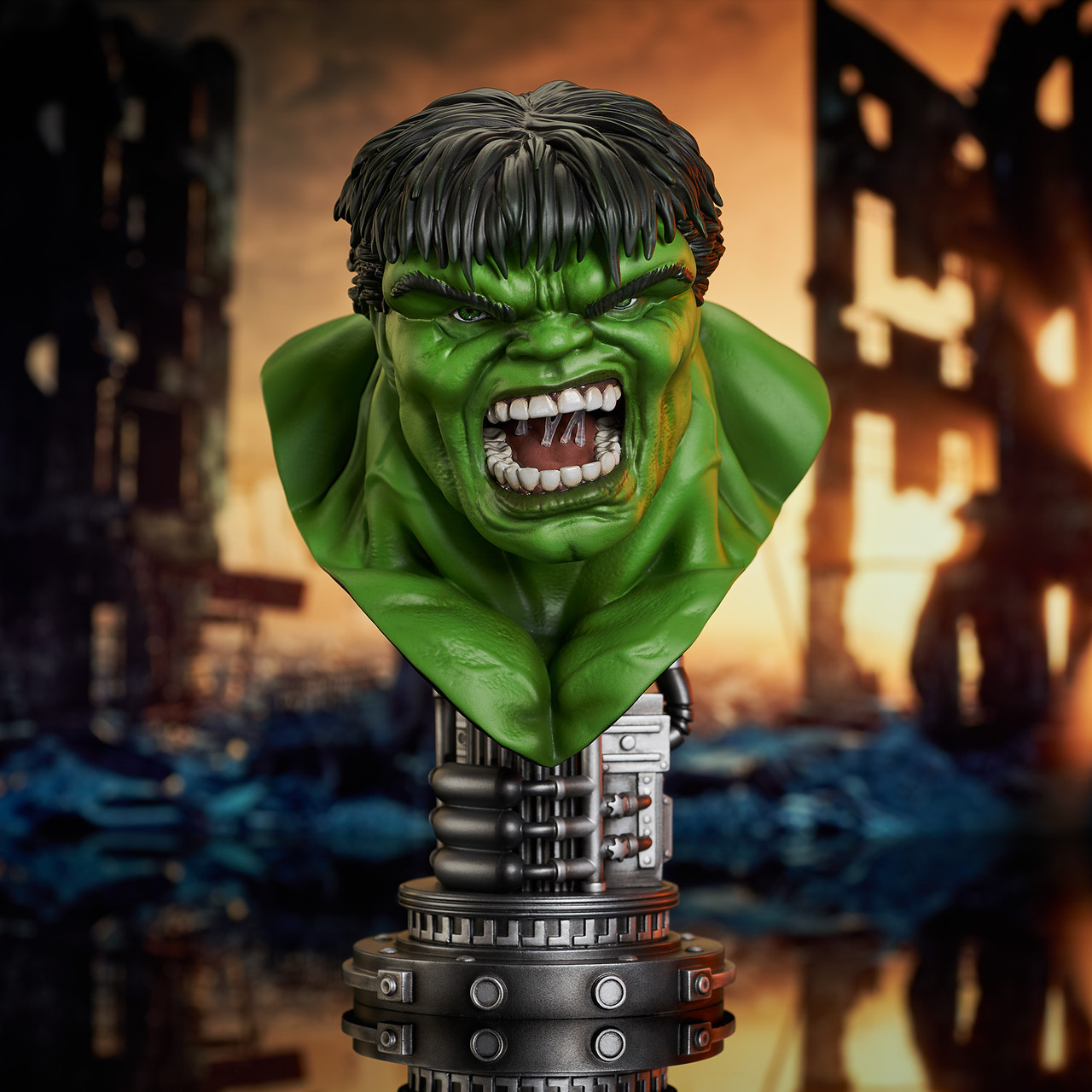 Pre-Order Gentle Giant Marvel Hulk Legends in 3D Bust